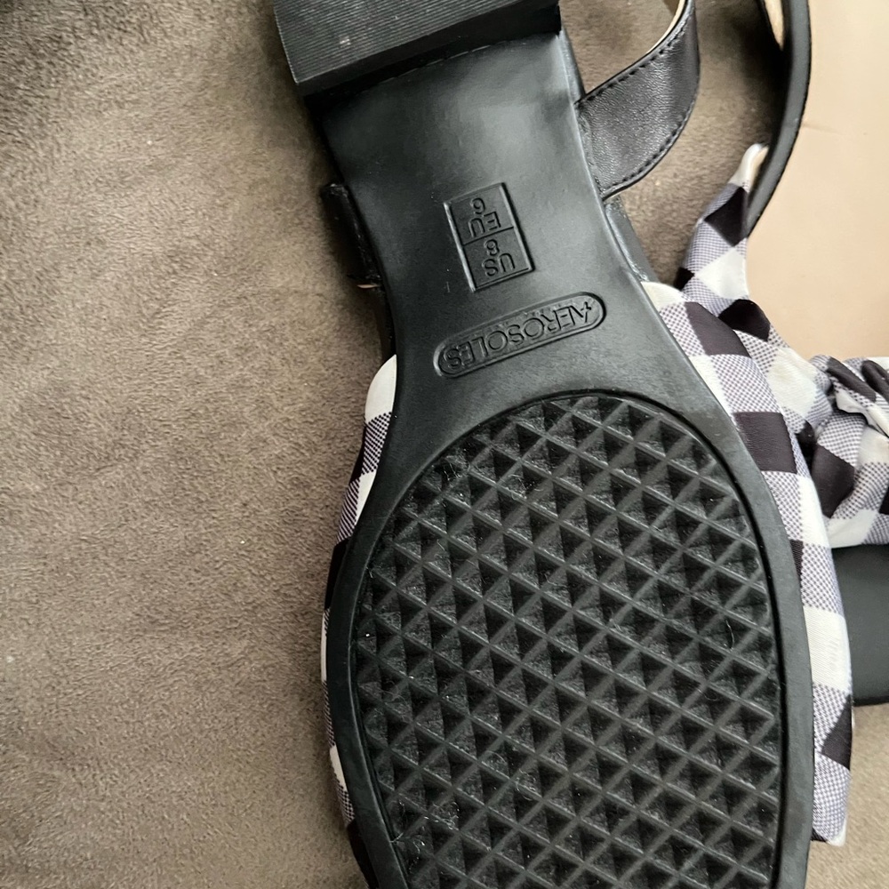 AEROSOLES downtime Black and White Sandals with Gingham Bow - Picture 2 of 2